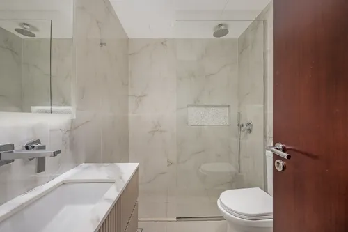 4 Bedrooms Apartment in Elite Residence