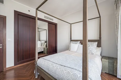 4 Bedrooms Apartment in Elite Residence