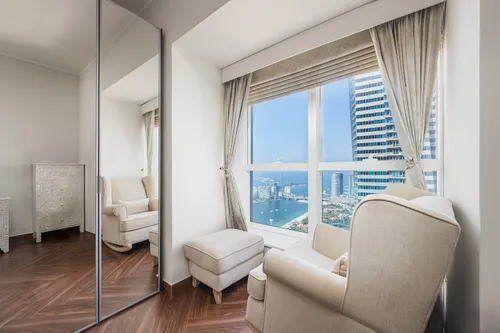 4 Bedrooms Apartment in Elite Residence