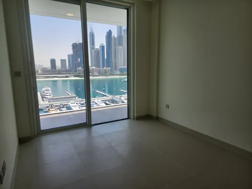 3 Bedrooms Apartment in Palace Beach Residence