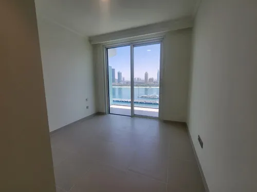 3 Bedrooms Apartment in Palace Beach Residence