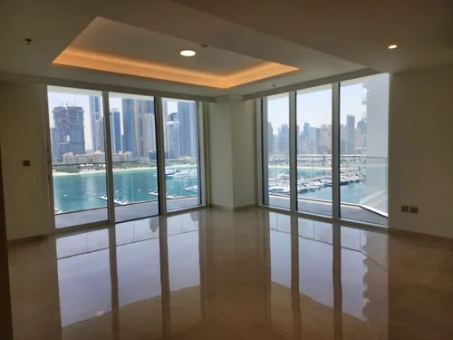 3 Bedrooms Apartment in Palace Beach Residence