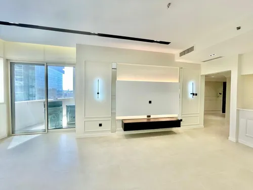 1 Bedroom Apartment in Lakeshore Tower 1