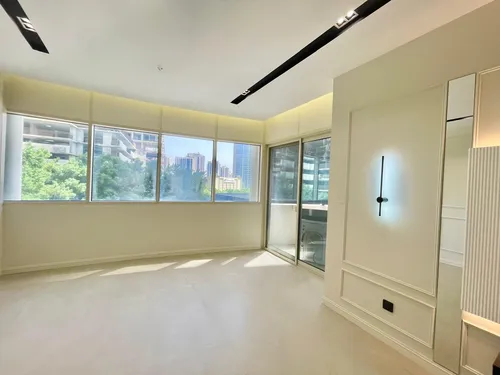 1 Bedroom Apartment in Lakeshore Tower 1