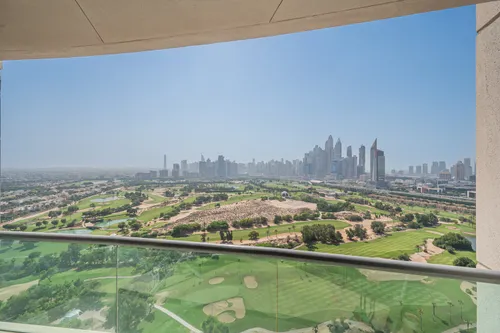 3 Bedrooms Apartment in The Links East Tower