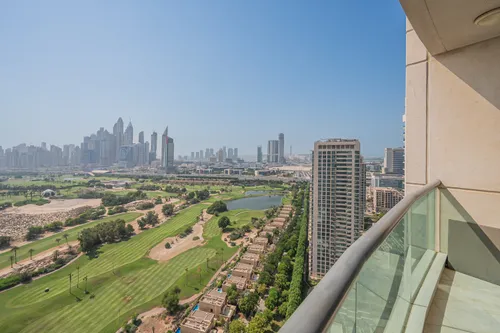 3 Bedrooms Apartment in The Links East Tower