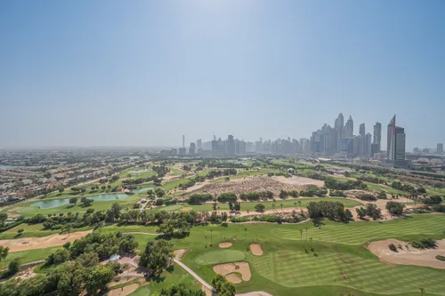3 Bedrooms Apartment in The Links East Tower