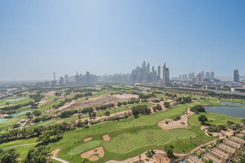 3 Bedrooms Apartment in The Links East Tower