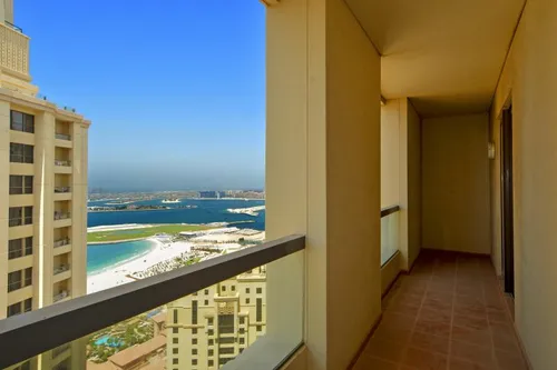 4 Bedrooms Apartment in Sadaf 8