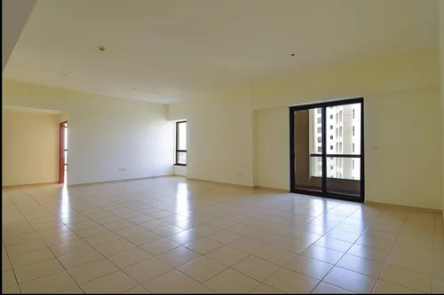 4 Bedrooms Apartment in Sadaf 8