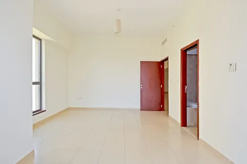 4 Bedrooms Apartment in Sadaf 8