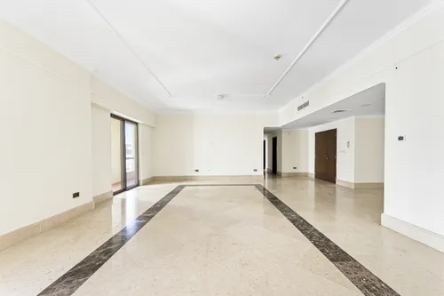 4 Bedrooms Apartment in Sadaf 8