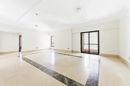 4 Bedrooms Apartment in Sadaf 8