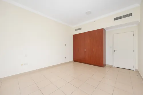 4 Bedrooms Apartment in Sadaf 8