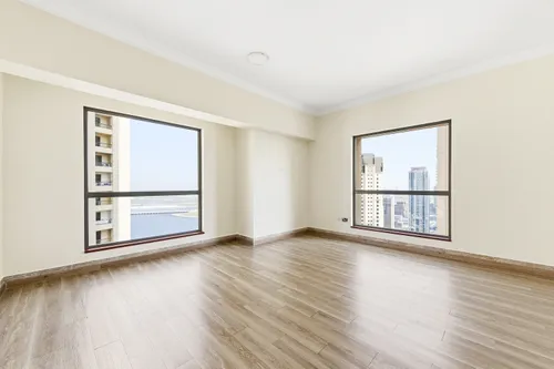 4 Bedrooms Apartment in Sadaf 8