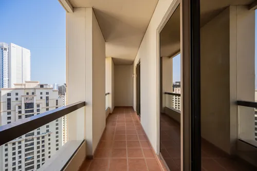 4 Bedrooms Apartment in Sadaf 8