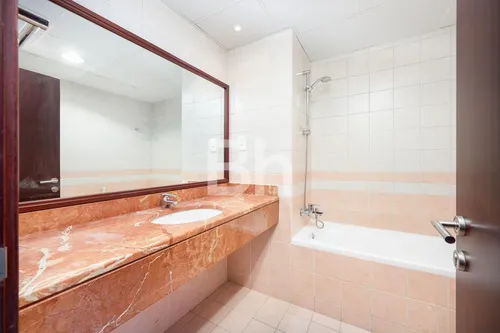 3 Bedrooms Apartment in Emirates Crown