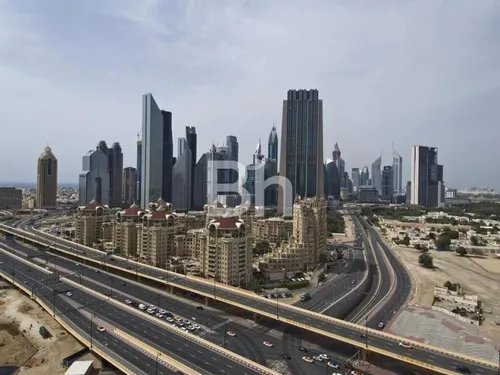 3 Bedrooms Apartment in Park Place Tower