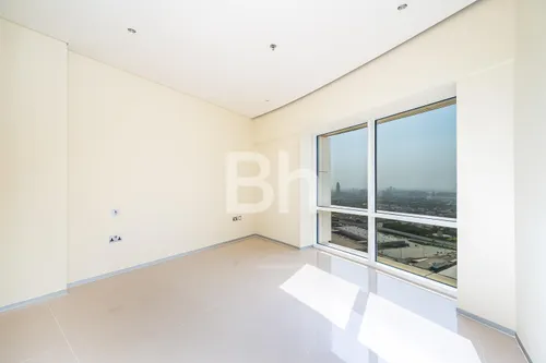 3 Bedrooms Apartment in Park Place Tower
