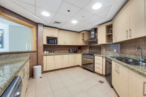 3 Bedrooms Apartment in Al Das