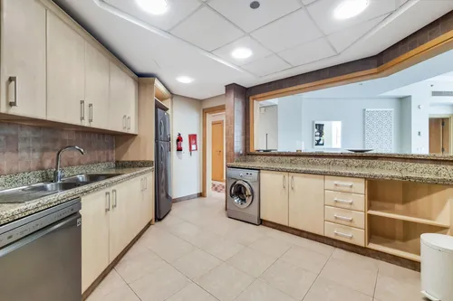 3 Bedrooms Apartment in Al Das