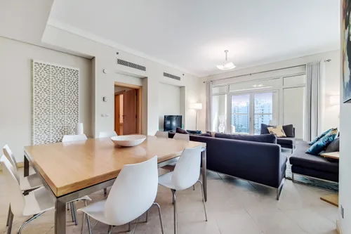 3 Bedrooms Apartment in Al Das