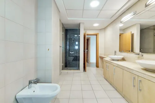 3 Bedrooms Apartment in Al Das