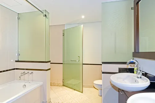 2 Bedrooms Apartment in Golf Tower 1