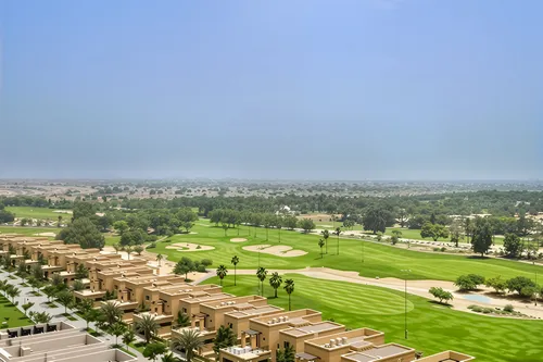 2 Bedrooms Apartment in Golf Tower 1