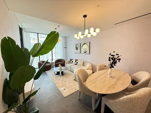 2 Bedrooms Apartment in The Crest Tower C