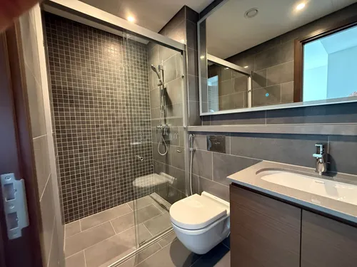 2 Bedrooms Apartment in The Crest Tower C