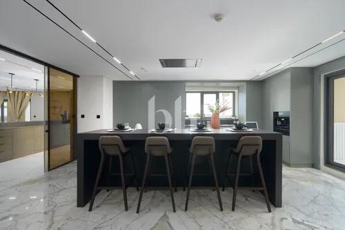 6 Bedrooms Penthouse in Balqis Residence