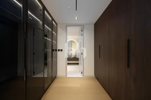 6 Bedrooms Penthouse in Balqis Residence