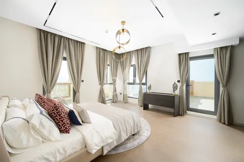 6 Bedrooms Penthouse in Balqis Residence