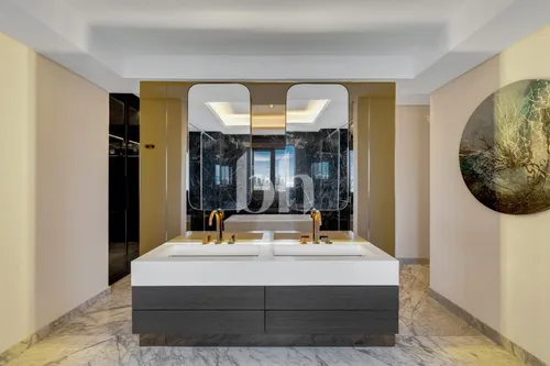 6 Bedrooms Penthouse in Balqis Residence