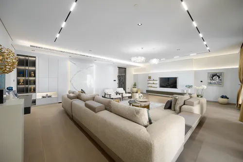 6 Bedrooms Penthouse in Balqis Residence