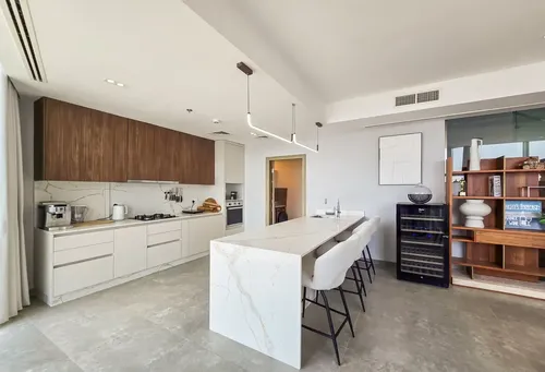 4 Bedrooms Apartment in Stella Maris