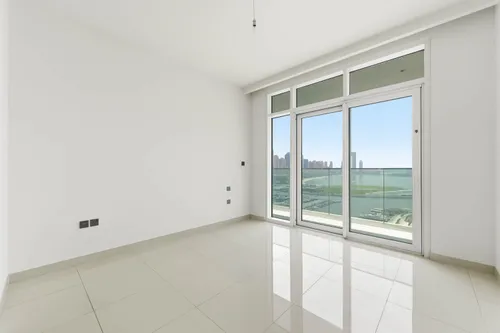 2 Bedrooms Apartment in Sunrise Bay