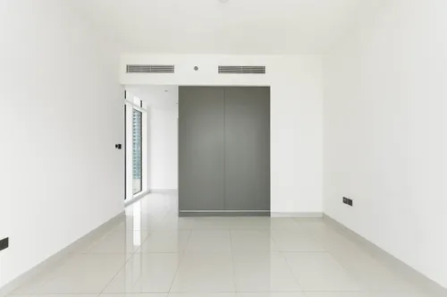 2 Bedrooms Apartment in Sunrise Bay