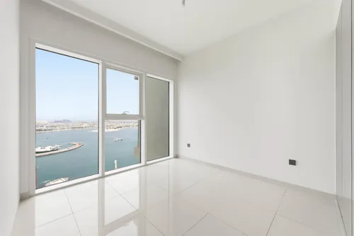 2 Bedrooms Apartment in Sunrise Bay