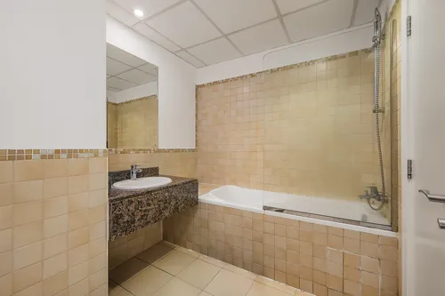 3 Bedrooms Apartment in Rimal 6