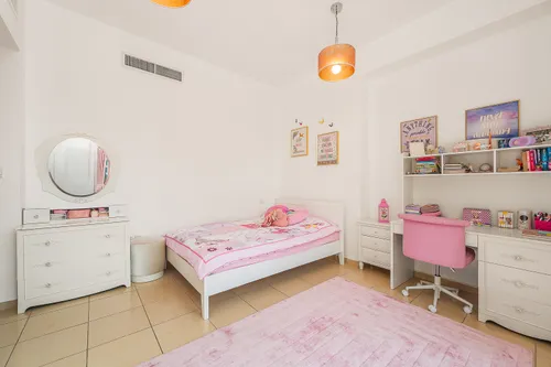 3 Bedrooms Apartment in Rimal 6
