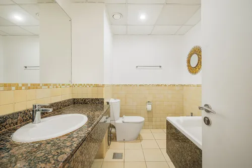 3 Bedrooms Apartment in Rimal 6