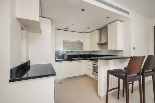 2 Bedrooms Apartment in Bonnington Tower