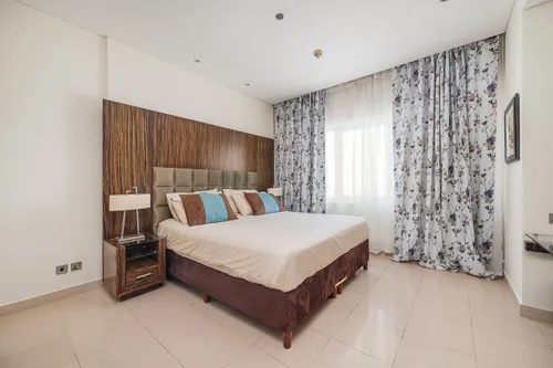 2 Bedrooms Apartment in Bonnington Tower
