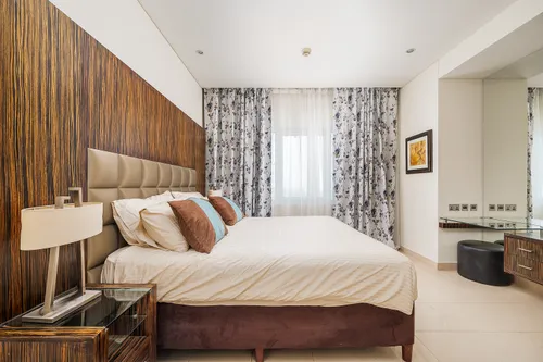 2 Bedrooms Apartment in Bonnington Tower