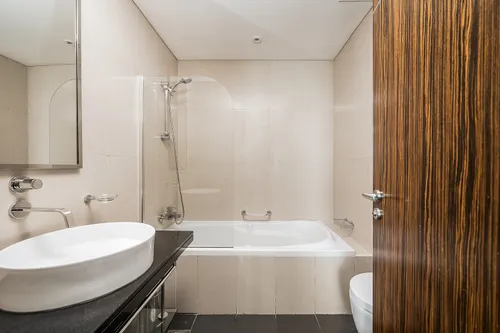 2 Bedrooms Apartment in Bonnington Tower