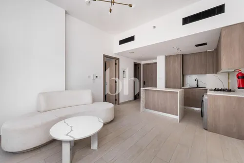 Skyline Serenity | Modern 1-Bedroom | Dubai Studio City
