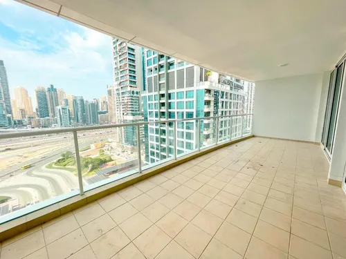 Unfurnished | Close to Metro | Vacant 20th Nov