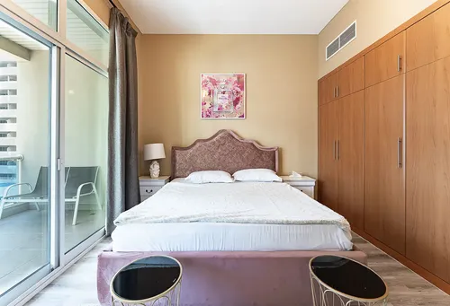 3 Bedrooms Apartment in Emerald Residence